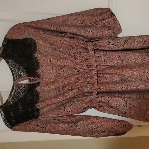 Chic Lace Detail Paisley Maternity Top - Picture 5 of 7